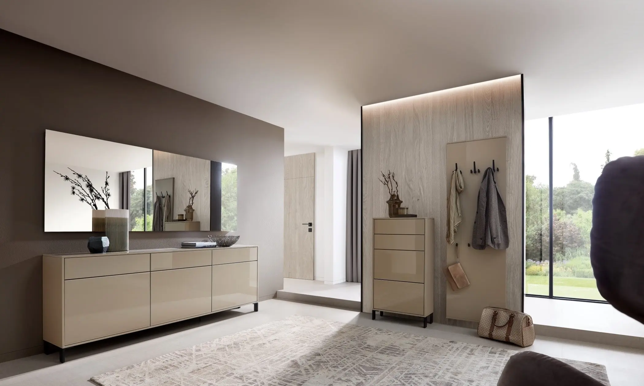 Sie sehen eine Garderobe hochglanz Lack Fronten, Kommode mit Schublade, Paneel und Stauraumelement